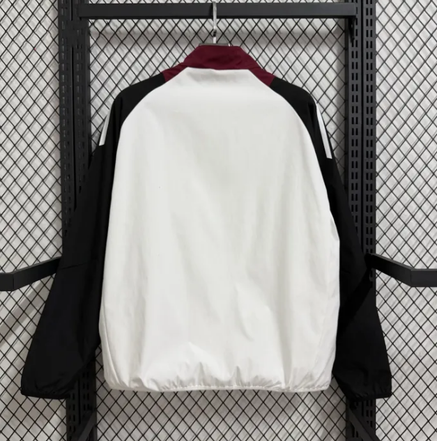 Manchester United Training Windbreaker 2025