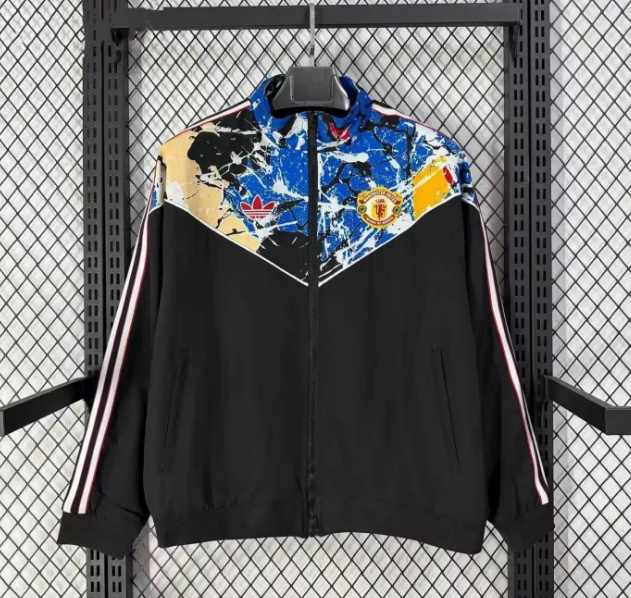 Manchester United Training Windbreaker 2025