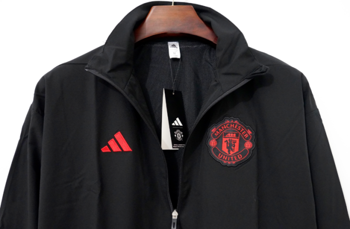 Manchester United Training Windbreaker 2025