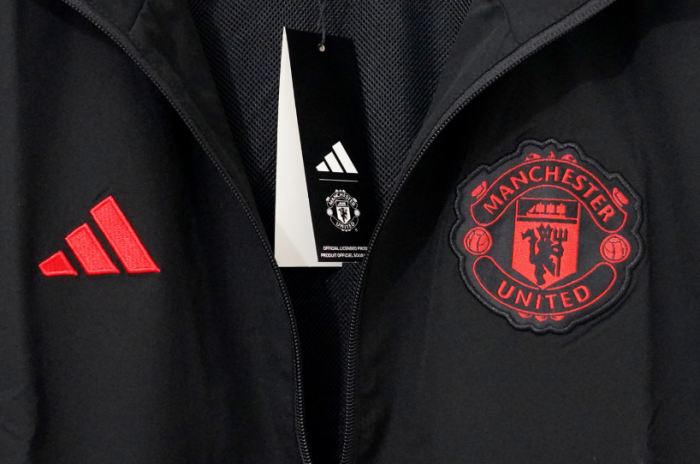 Manchester United Training Windbreaker 2025