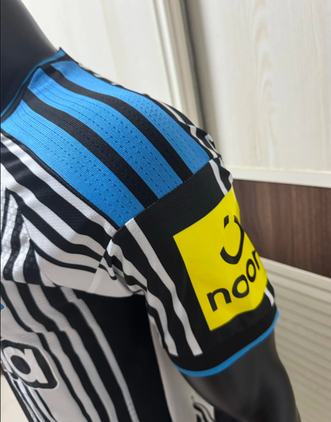 Newcastle United Home Player Jersey 26/27